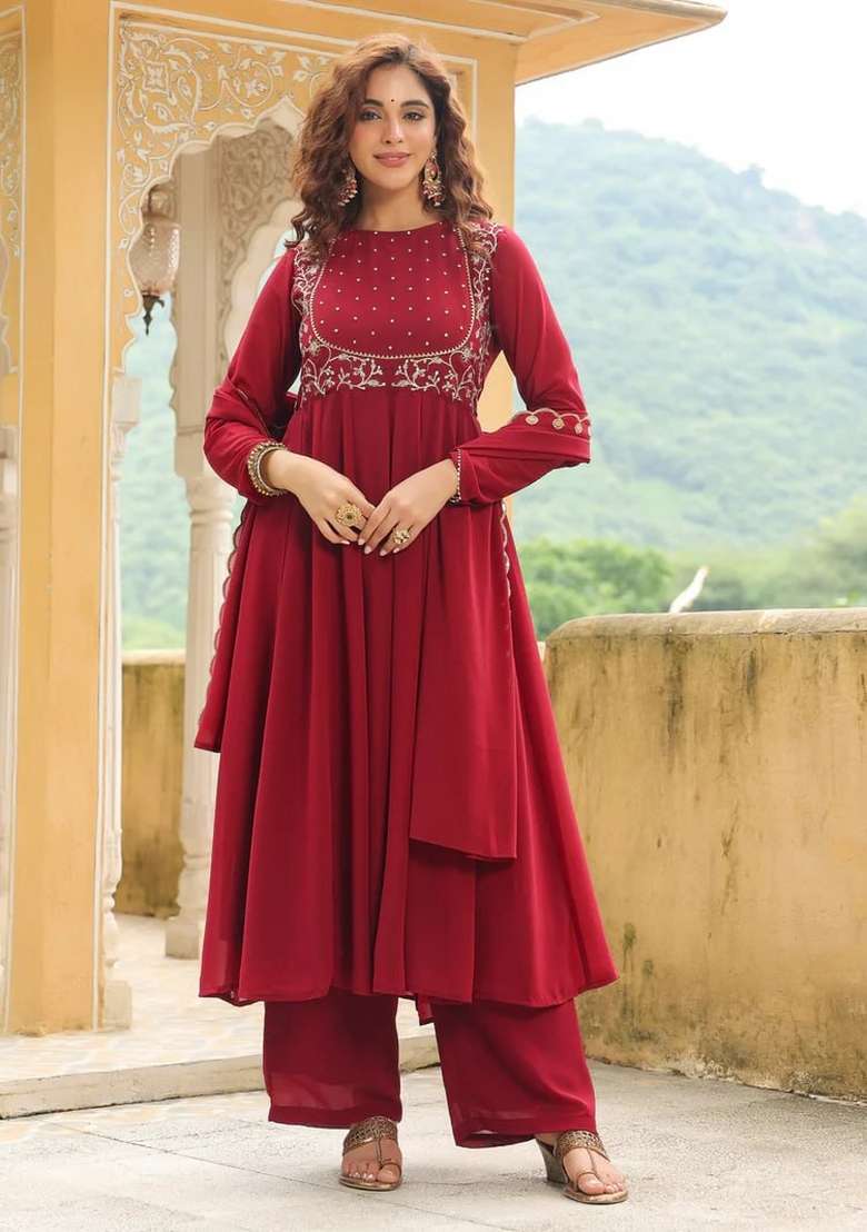 Red Embroidery Georgette Kurta Set - Indya