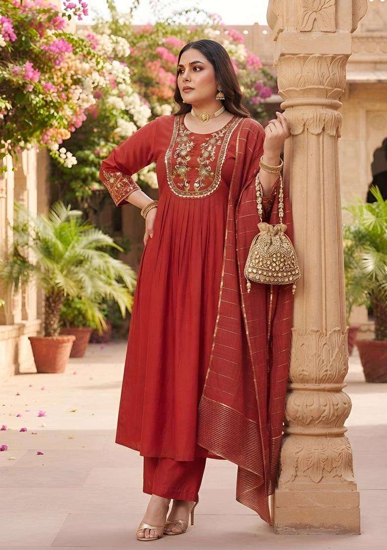Red Embroidery Cotton Kurta Set - Indya