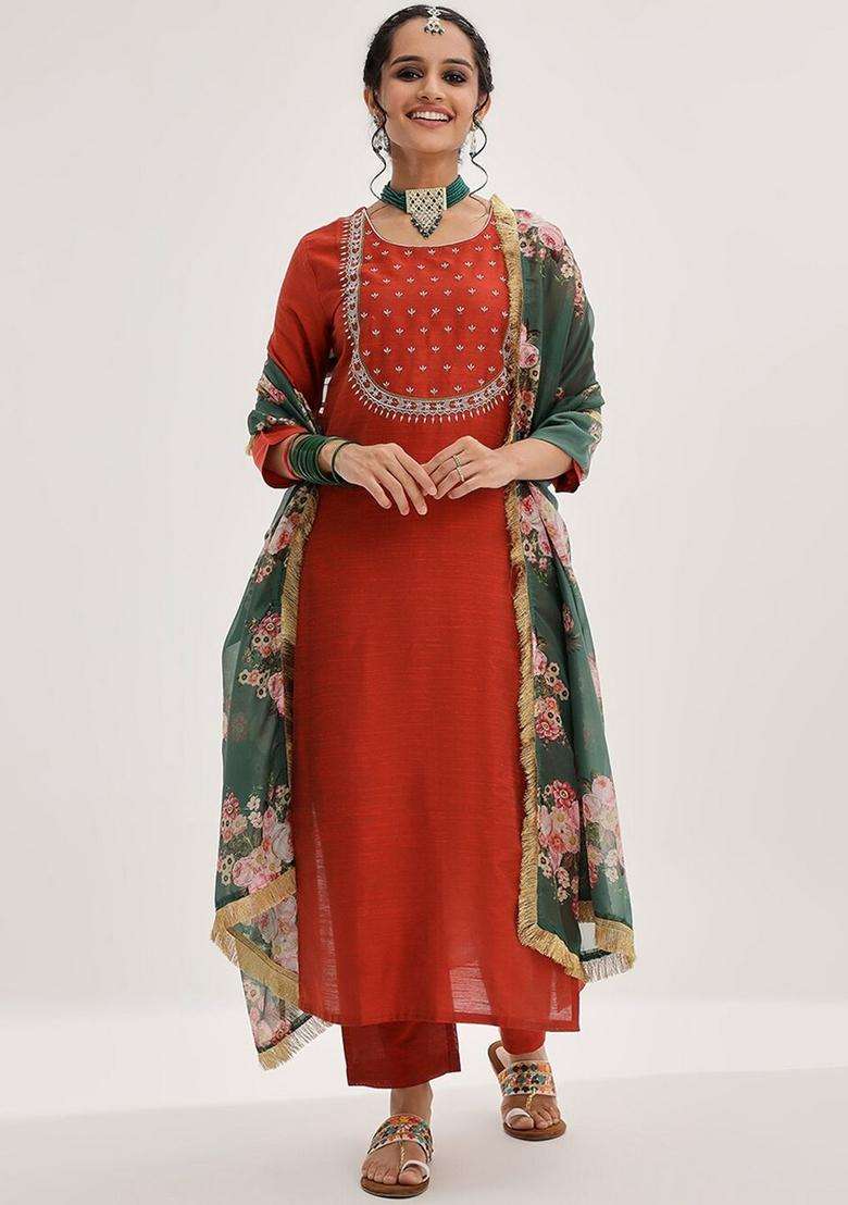 Maroon Embroidery Silk Kurta Set - Indya