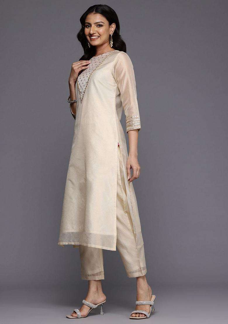 Off White Embroidery Silk Kurta Set - Indya