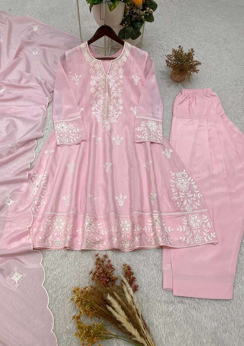 Baby Pink Embroidery Silk Kurta Set - Indya