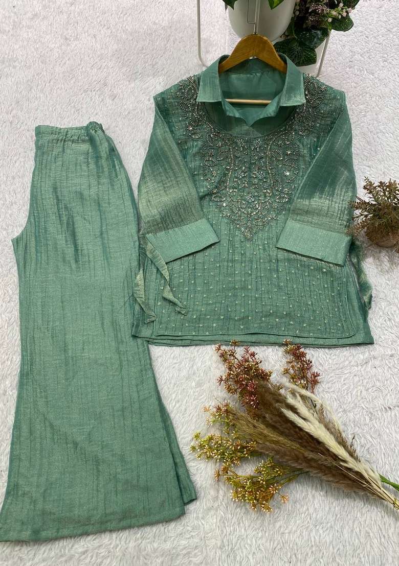 Sea Green Handmade Silk Kurta Set - Indya