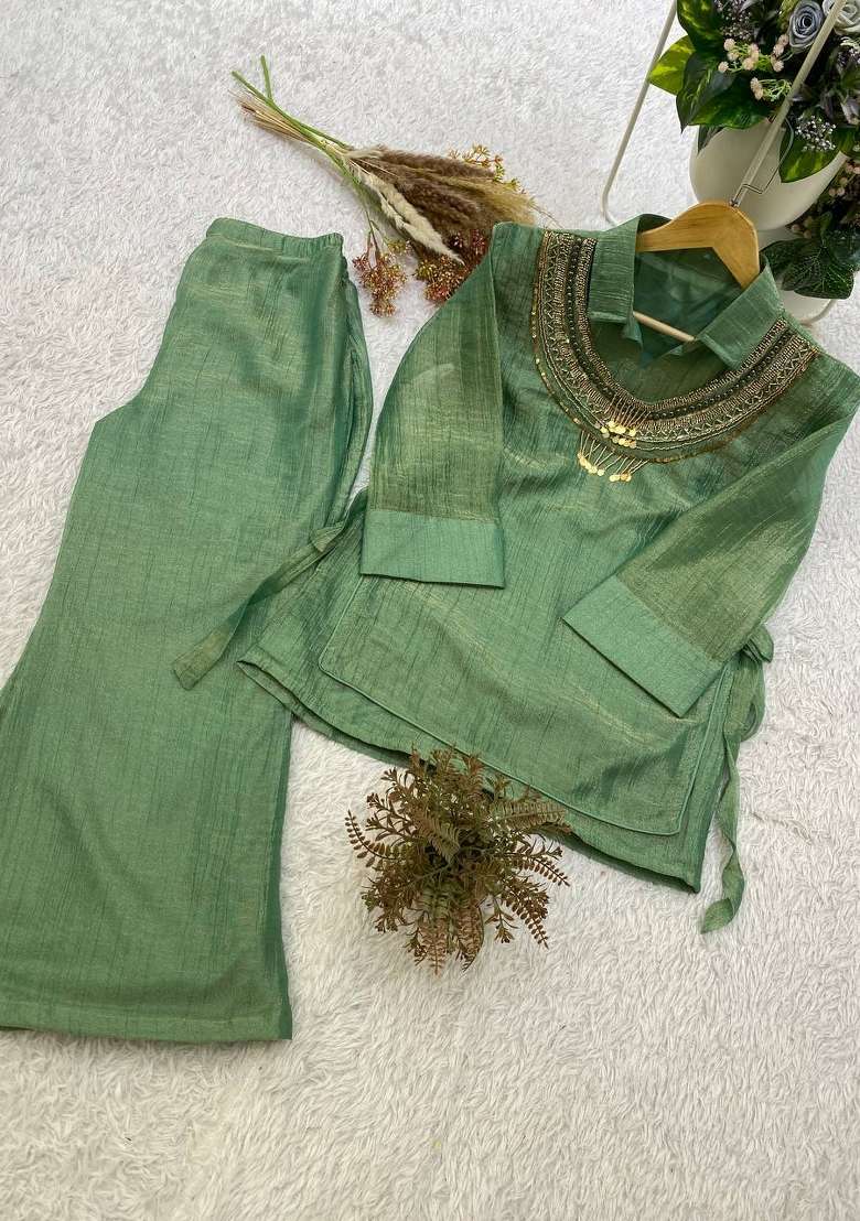 Sea Green Handmade Silk Kurta Set - Indya