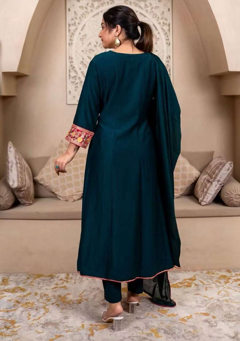 Teal Green Embroidery Silk Kurta Set - Indya