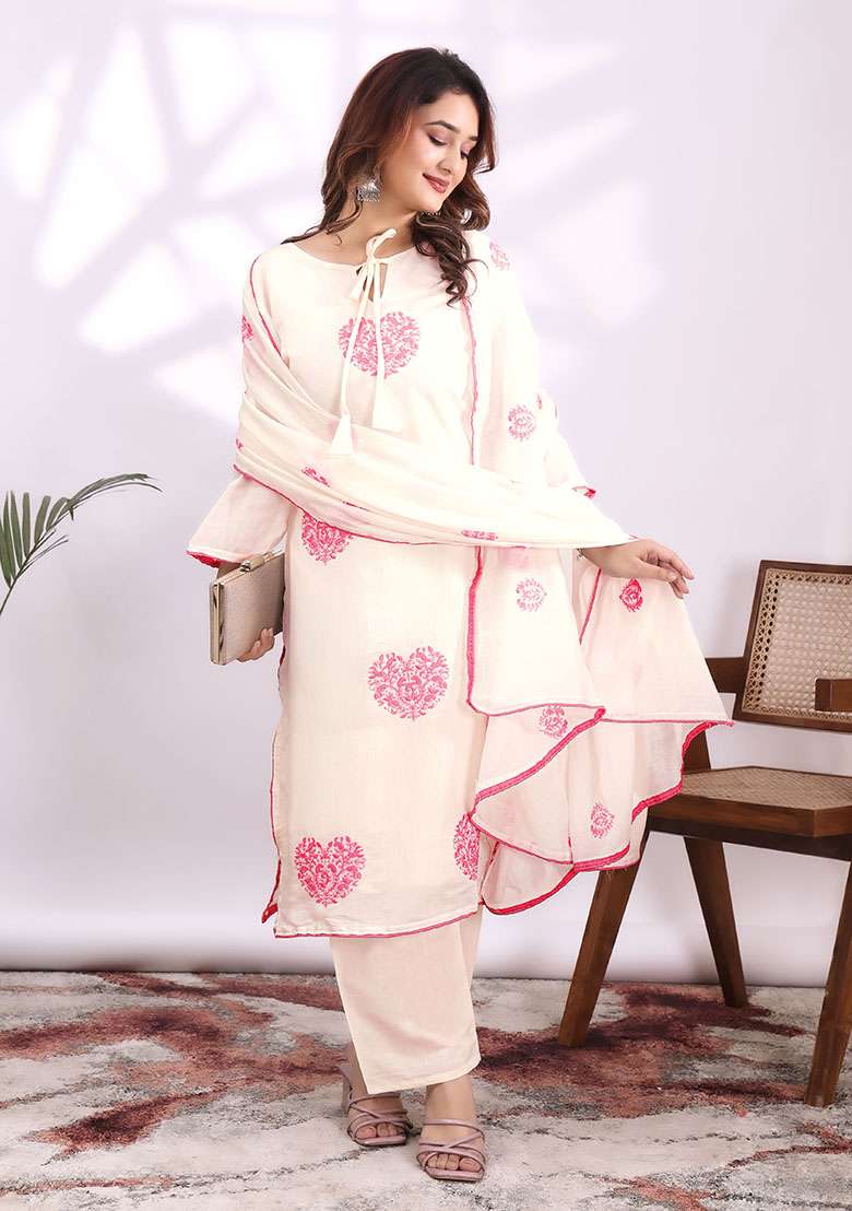 Off White Embroidery Chanderi Kurta Set - Indya