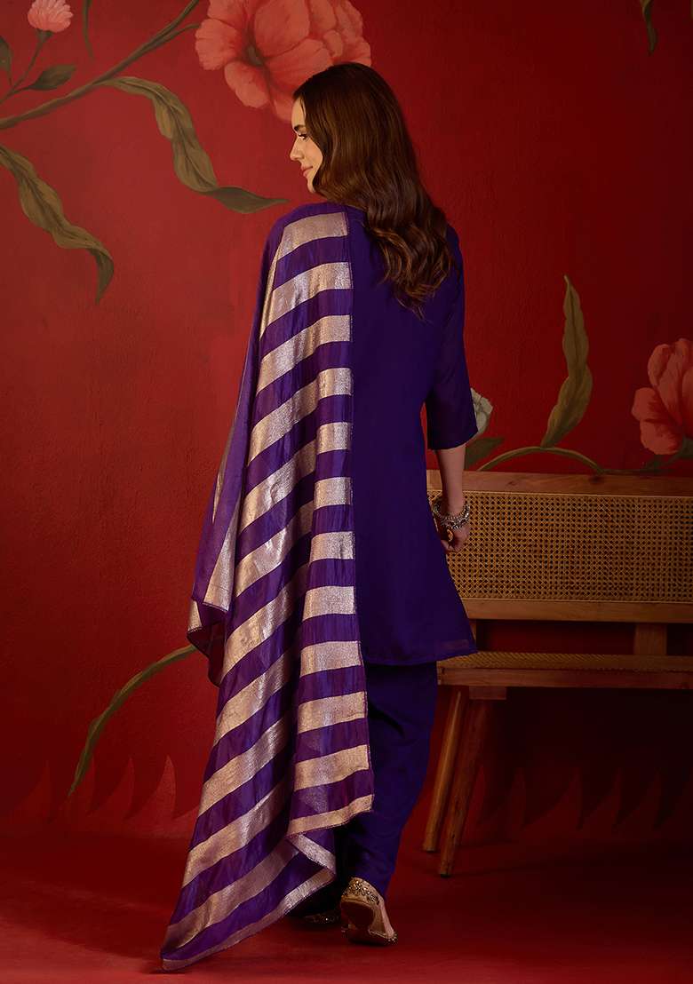 Violet Embroidery Silk Kurta Set - Indya
