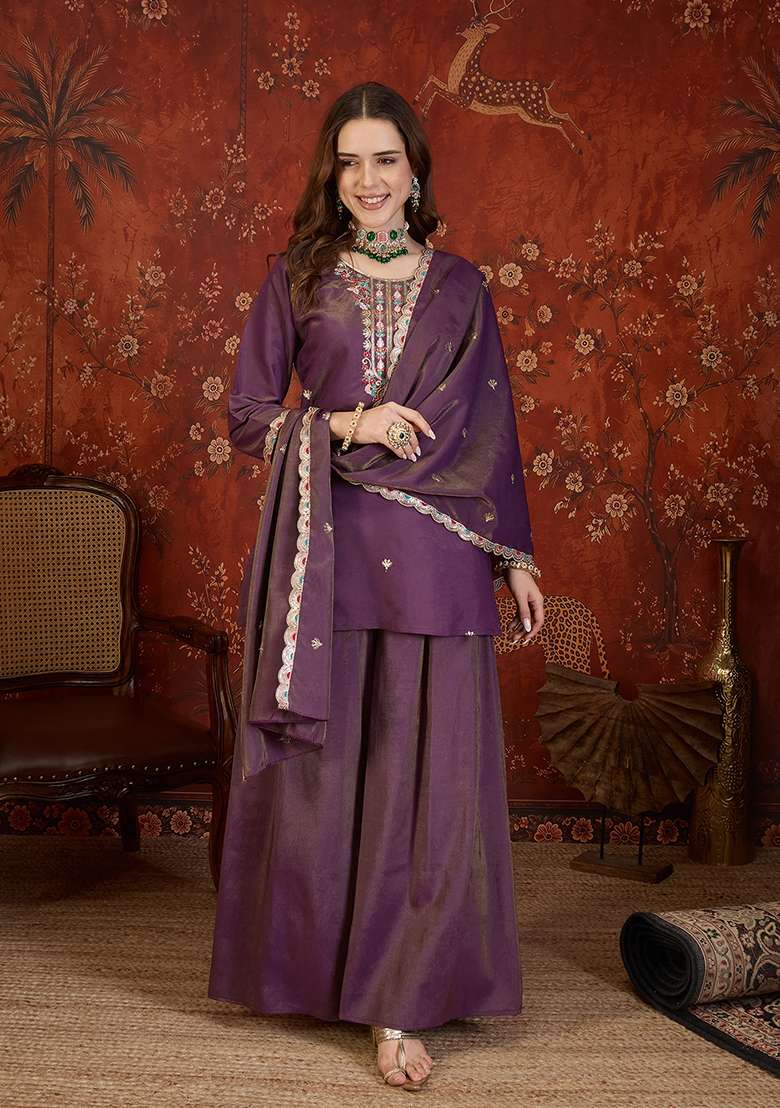 Violet Embroidery Roman Kurta Set - Indya