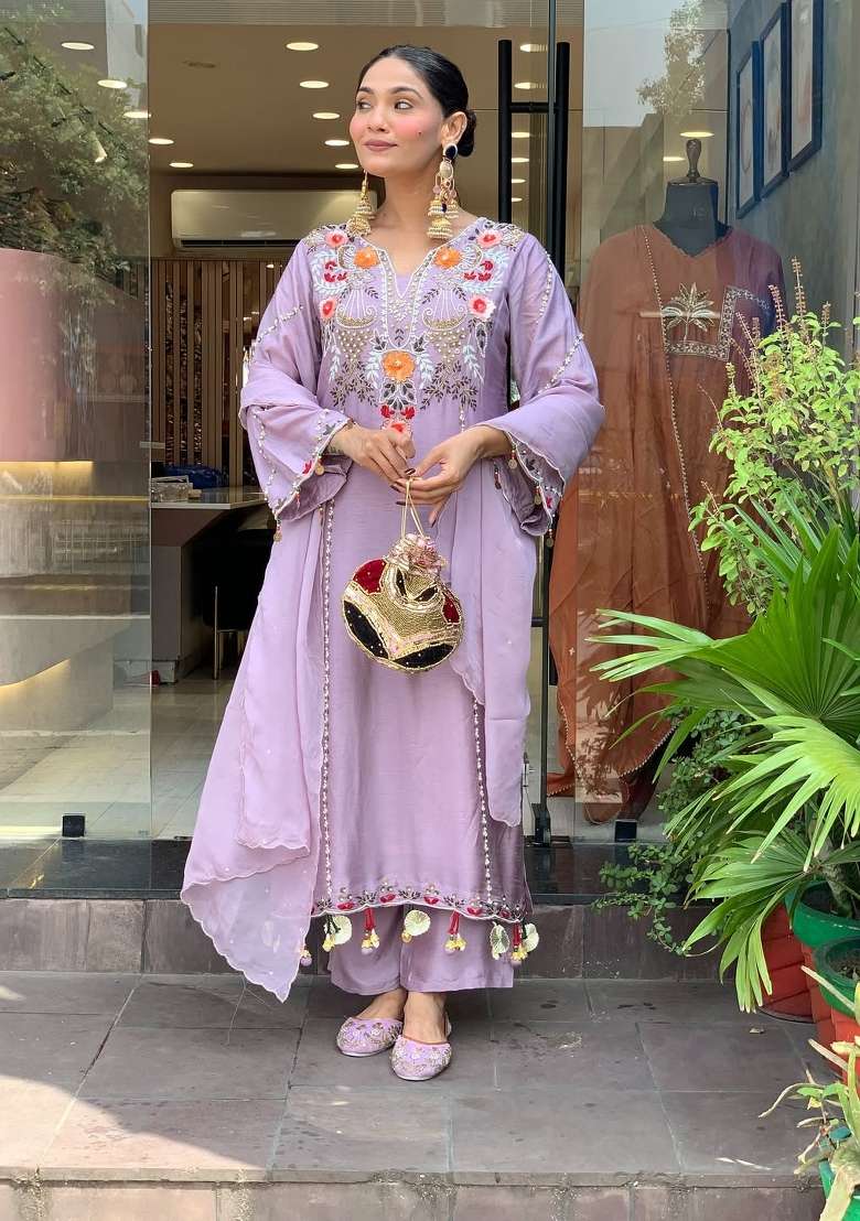 Lavender Embroidery Chanderi Kurta Set - Indya