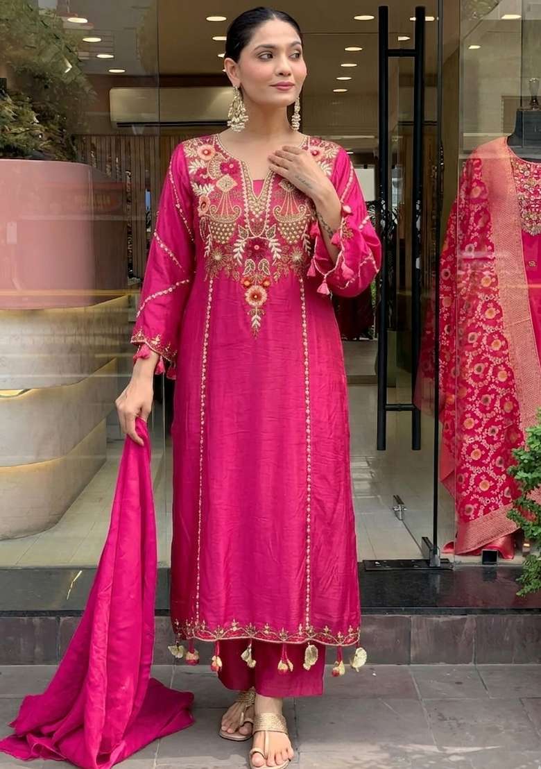 Pink Embroidery Chanderi Kurta Set - Indya