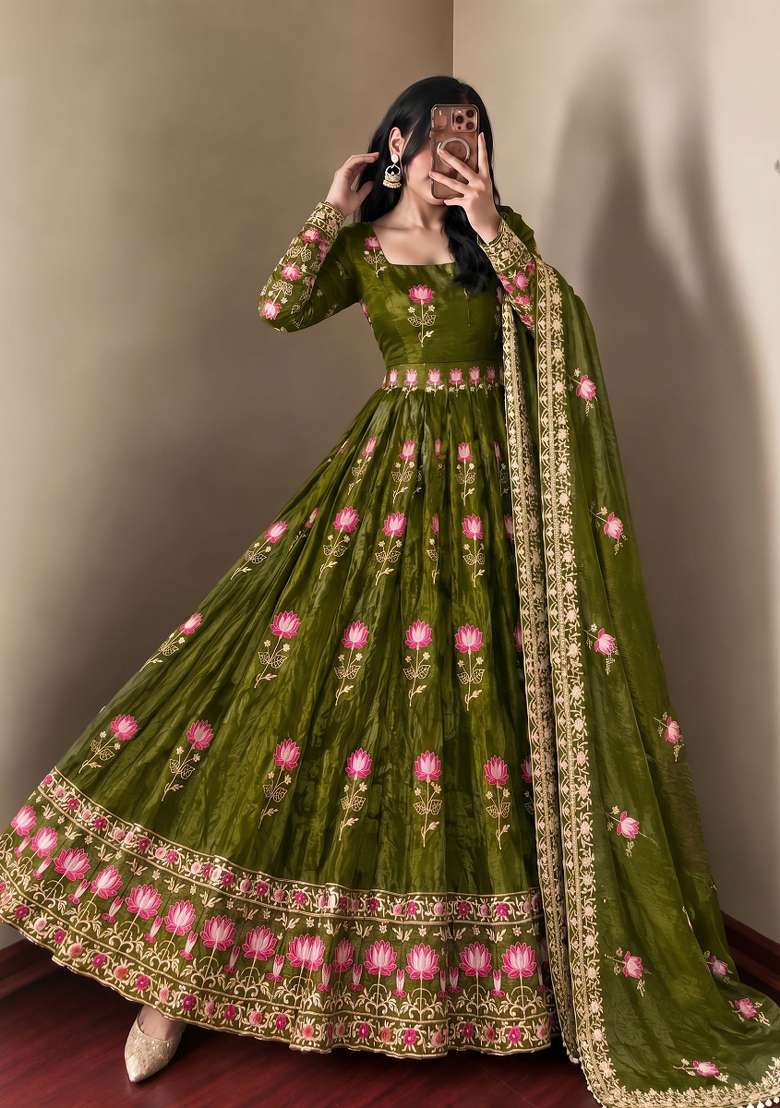 Green Embroidered Silk Kurta Set - Indya