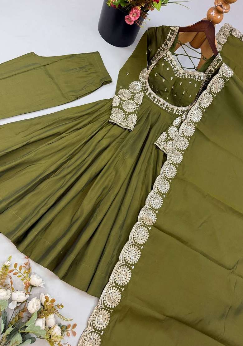 Green Embroidered Silk Kurta Set - Indya