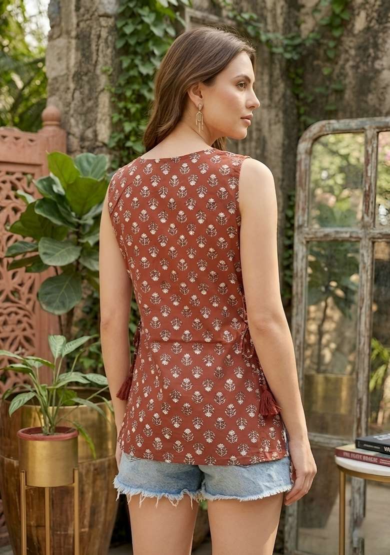 Maroon Printed Cotton Short Kurta - Indya