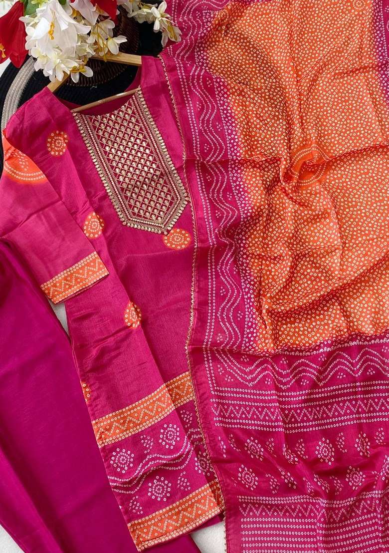 Pink Embroidery Chinon Kurta Set - Indya