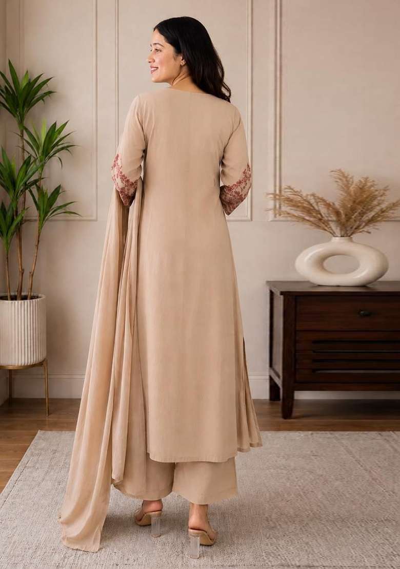 Cream Embroidery Roman Kurta Set - Indya