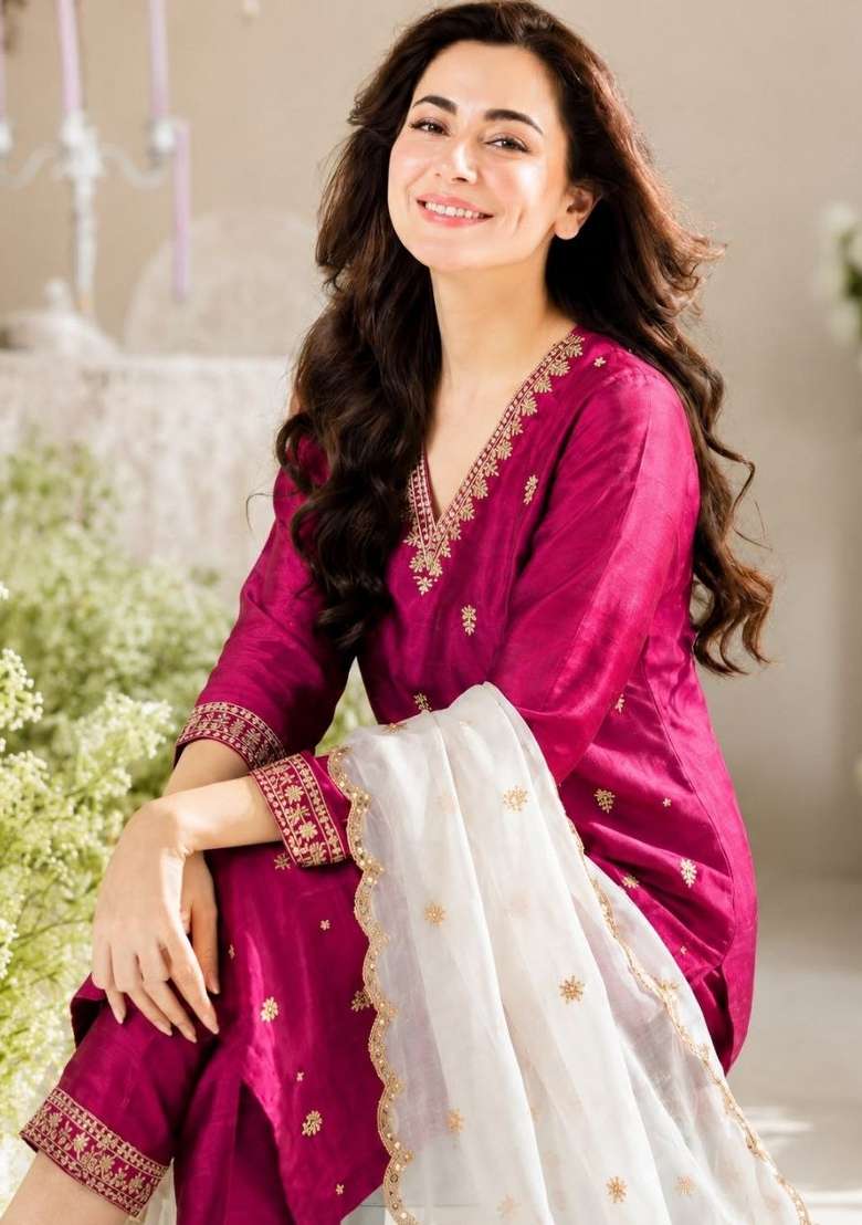 Pink Embroidery Silk Kurta Set - Indya