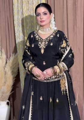Black Embroidery Crepe Kurta Set