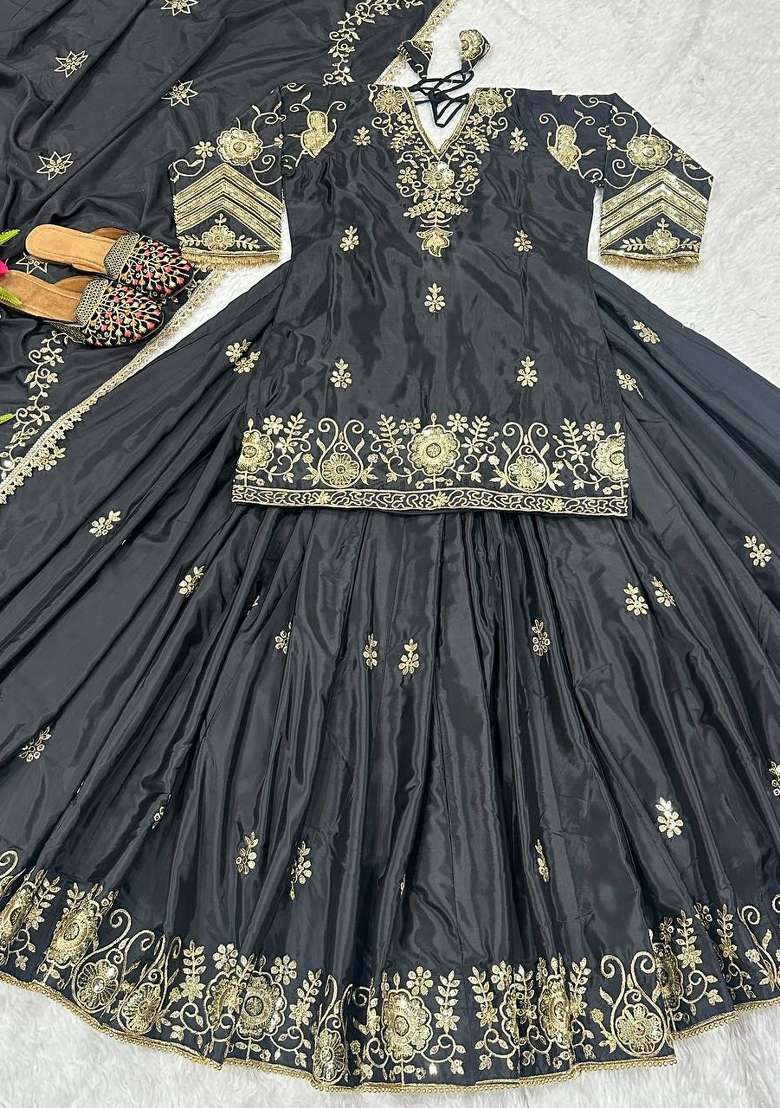 Black Embroidery Crepe Kurta Set - Indya
