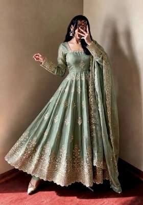 Pista Embroidery Fendi Gown Set