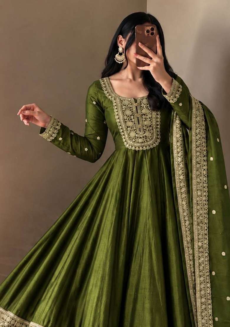 Mehendi Embroidery Roman Gown Set - Indya