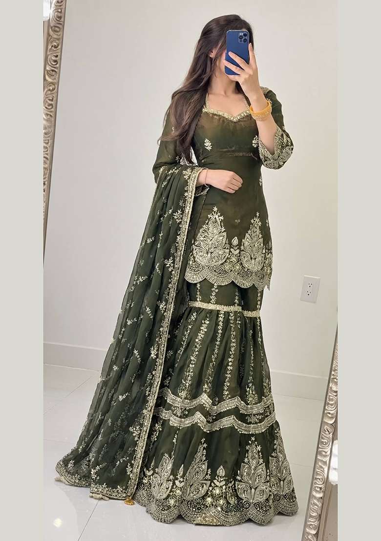 Mehendi Embroidery Fendi Kurta Set - Indya