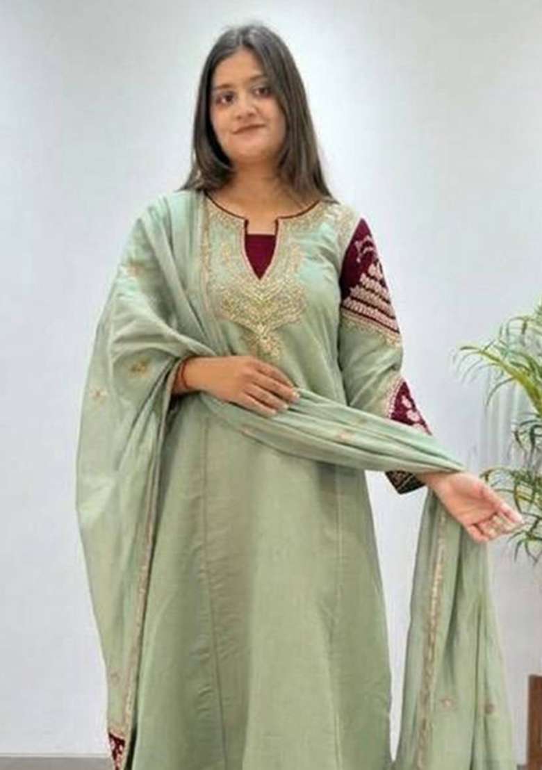 Pista Embroidery Chanderi Kurta Set - Indya
