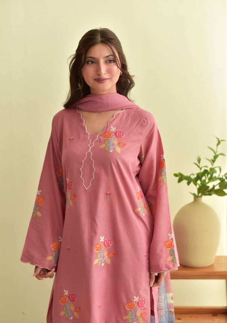Peach Embroidery Chanderi Kurta Set - Indya