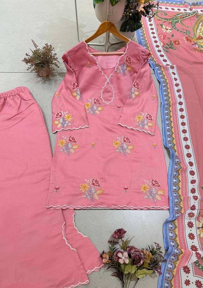 Peach Embroidery Chanderi Kurta Set - Indya