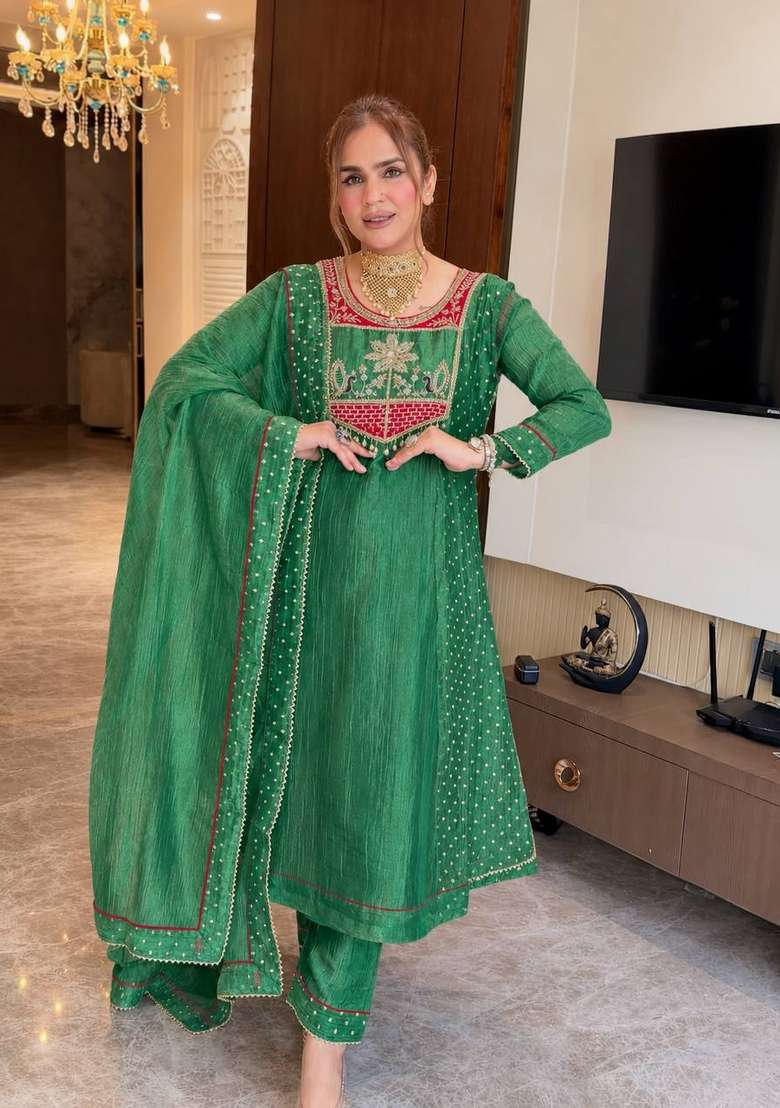 Green Embroidery Silk Kurta Set - Indya