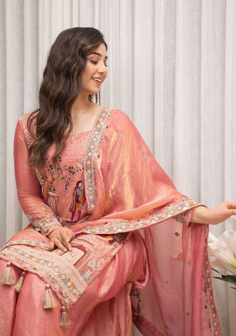 Peach Embroidery Fendi Kurta Set - Indya