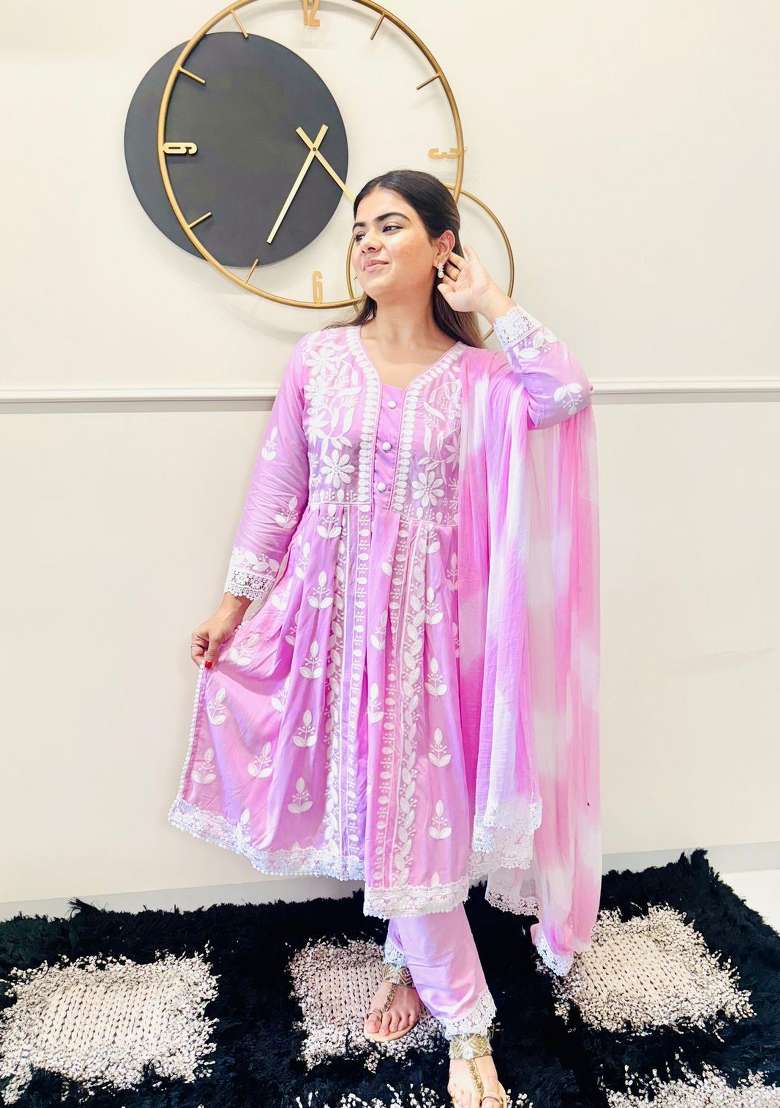 Pastel Lilac Embroidered Rayon Kurta Set - Indya