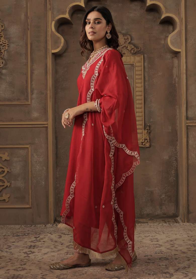 Red Embroidery Liva Kurta Set - Indya