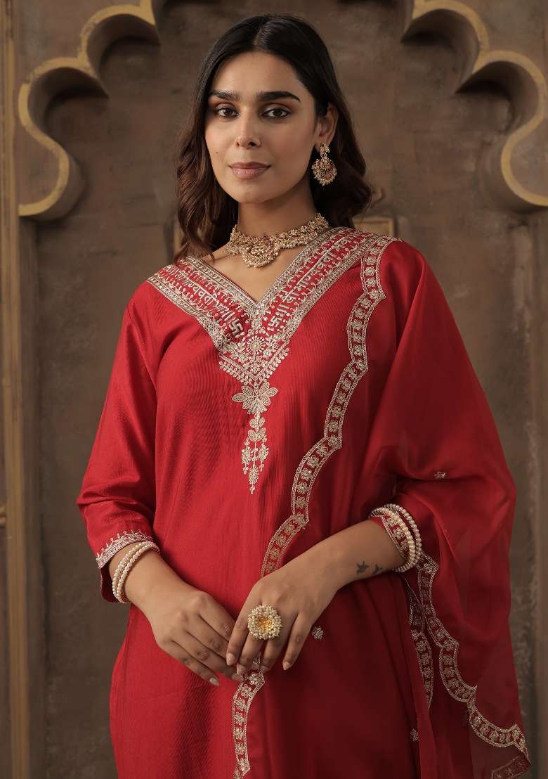 Red Embroidery Liva Kurta Set - Indya