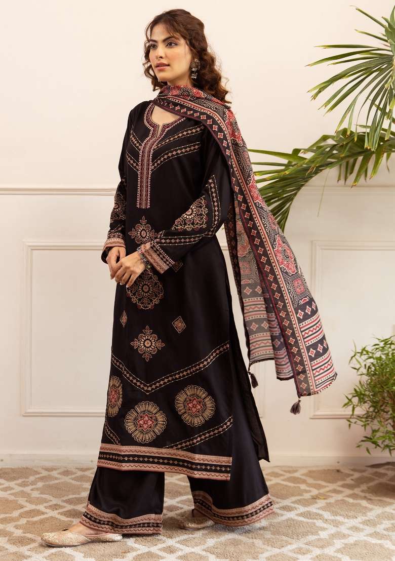 Black Embroidery Viscose Kurta Set - Indya