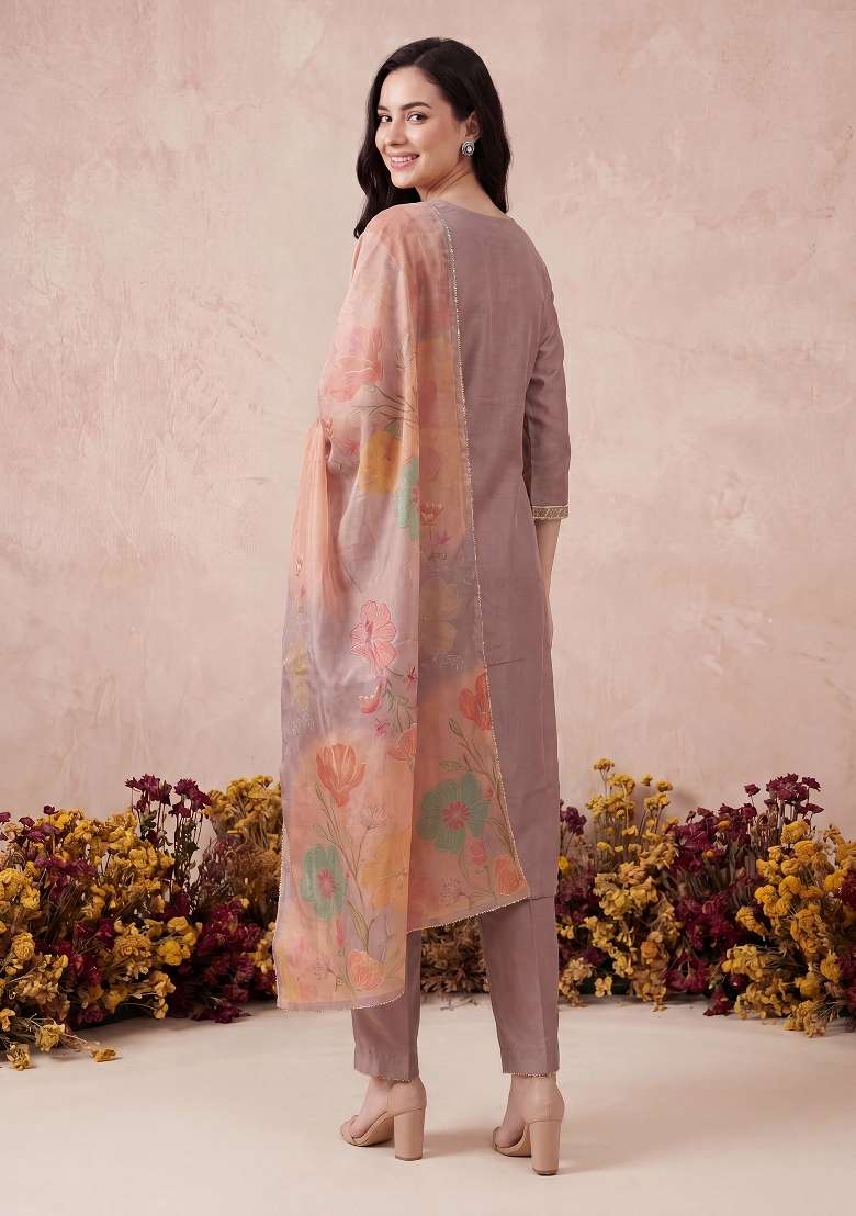 Mauve Embroidery Silk Kurta Set - Indya