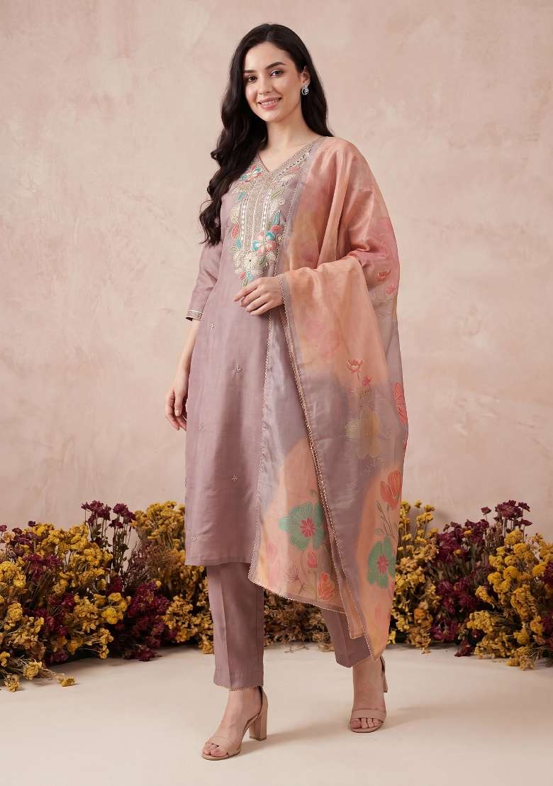 Mauve Embroidery Silk Kurta Set - Indya