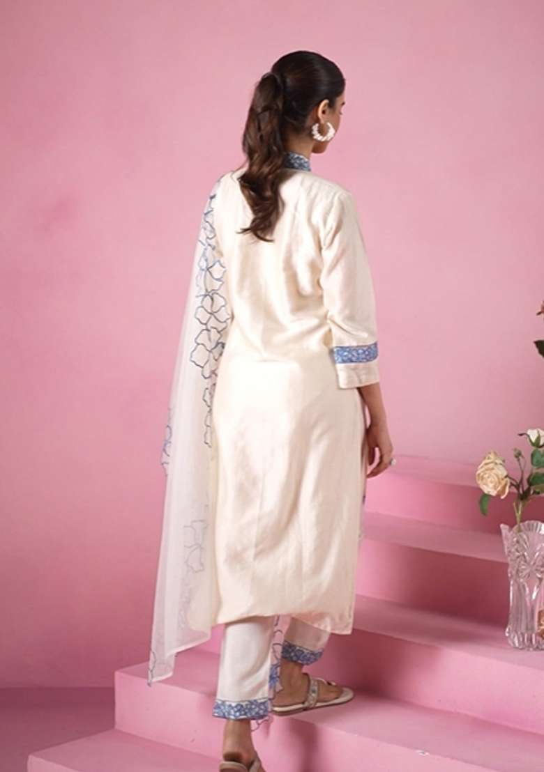 Off White Embroidery Silk Kurta Set - Indya