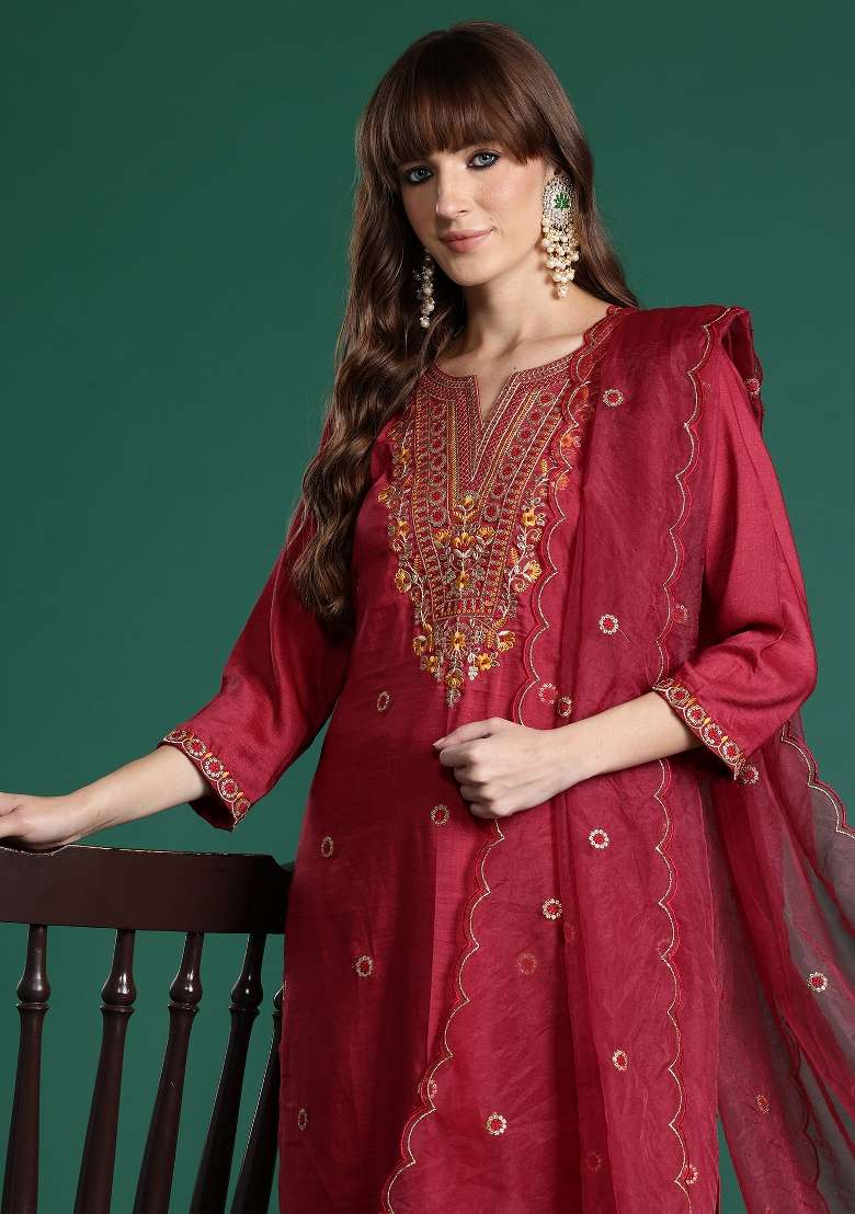 Pink Embroidery Silk Kurta Set - Indya