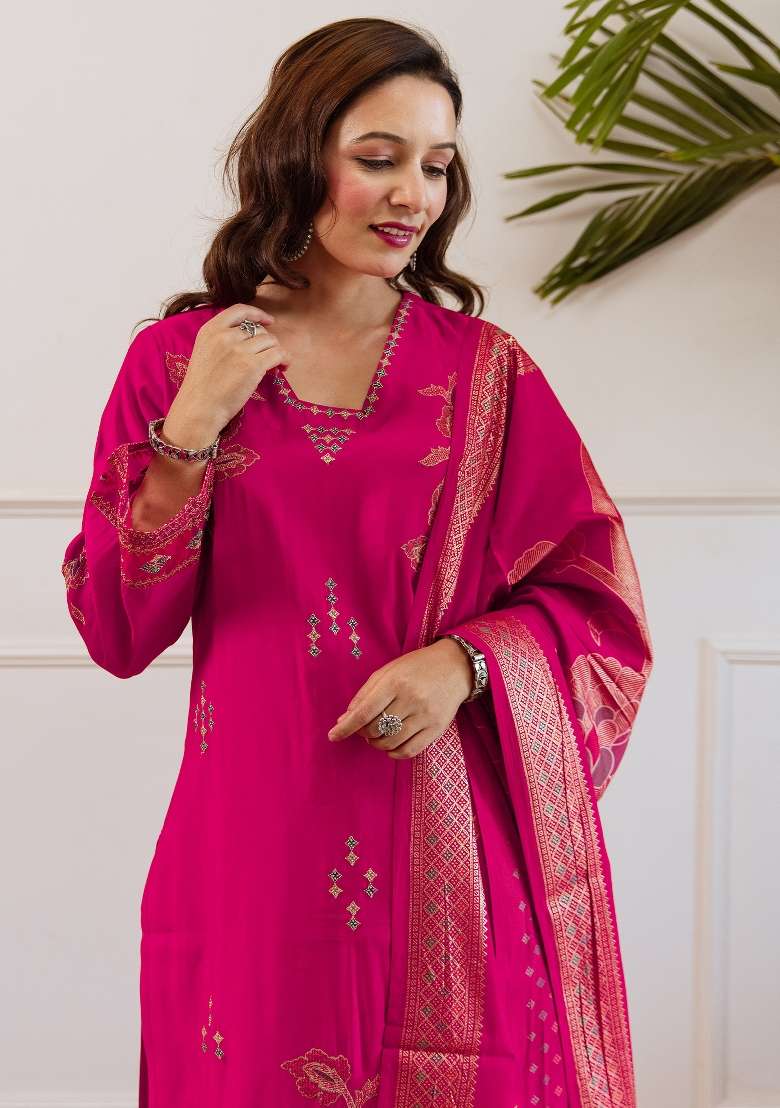 Pink Embroidery Silk Kurta Set - Indya