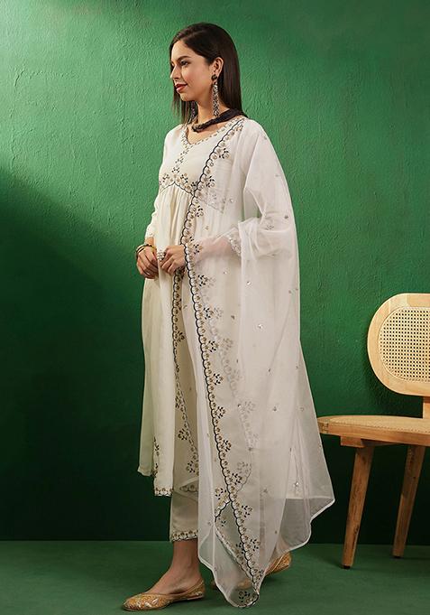 Off White Zari Sequin Embroidered Chanderi Kurta Set