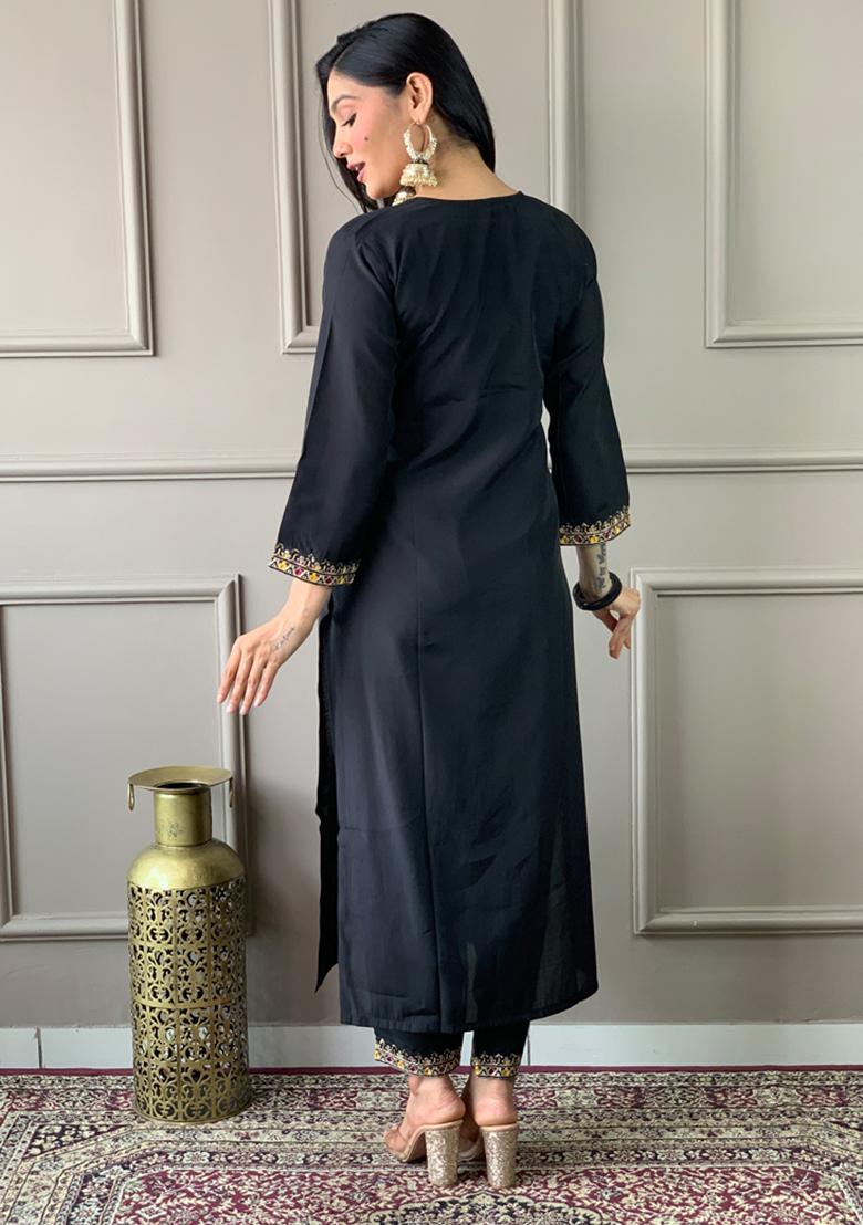 Black Embroidered Chanderi Silk Kurta Set