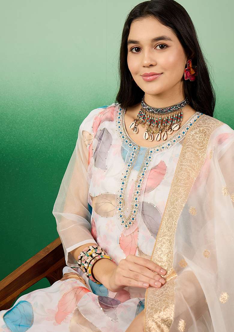 White Hand Embroidered Organza Kurta Set - Indya