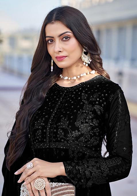 Black Thread Embroidered Georgette Kurta Set