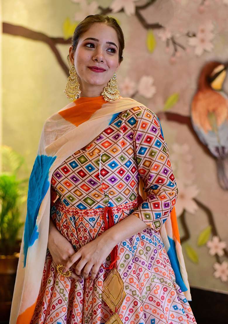 Off White Digital Print Silk Cotton Kurta Set - Indya