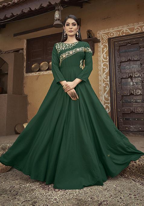 Green Thread Embroidered Muslin Kurta Set