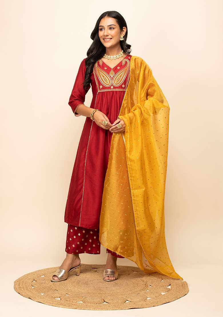 Red Solid Silk Blend Kurta Set - Indya