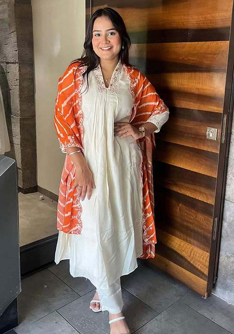 Off White Thread Work Viscose Kurta Set