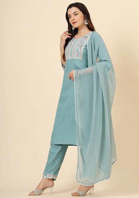 Black Kurta Set embellished with Resham embroidered