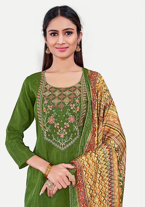 Green Resham Embroidered Silk Kurta Set