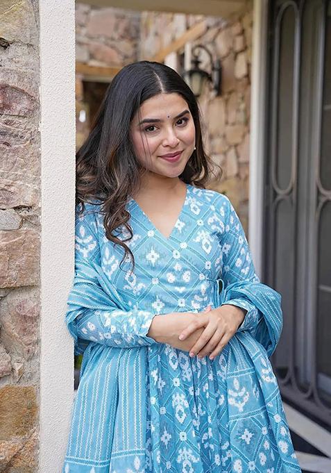Graceful in Blush Foil Print Art Silk Kurta Pyjama Set for Traditional Events - Buy