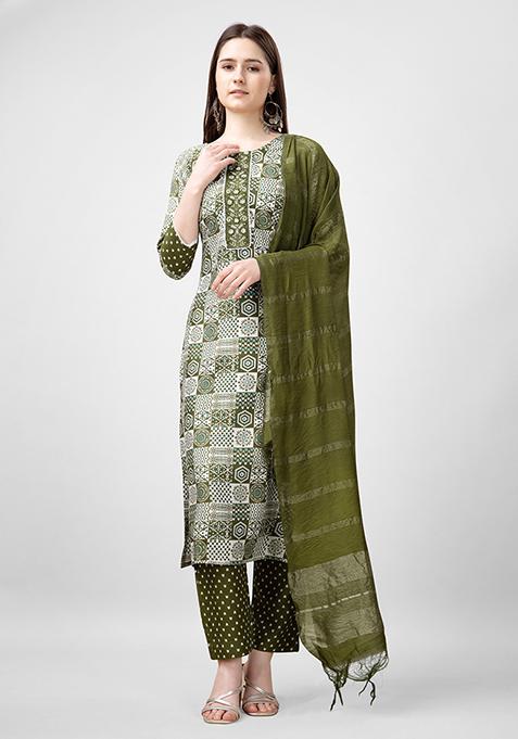 Green Abstract Print Rayon Kurta Set